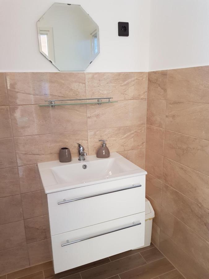 Henrietta Apartmanház Zalakaros Exterior foto
